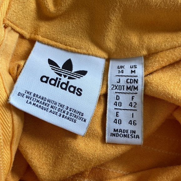 Adidas yellow long sleeves bodysuit with funnel collar - Picture 8 of 10
